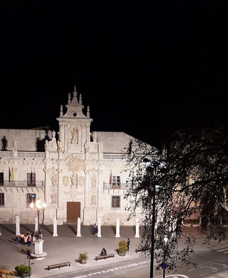 Universidad 4 Valladolid Kültér fotó